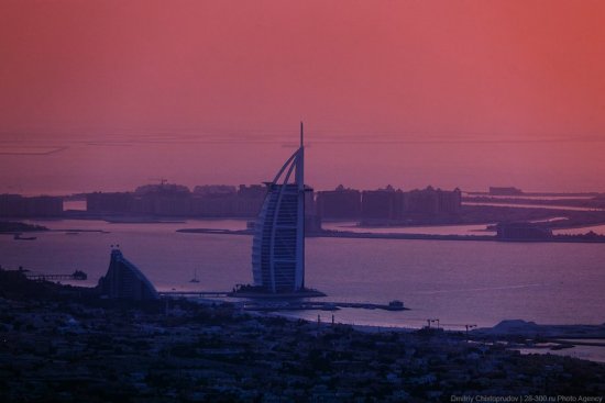 Вечерний Дубай с небоскреба Бурдж-Халифа ( 500 метров ) ( фото )