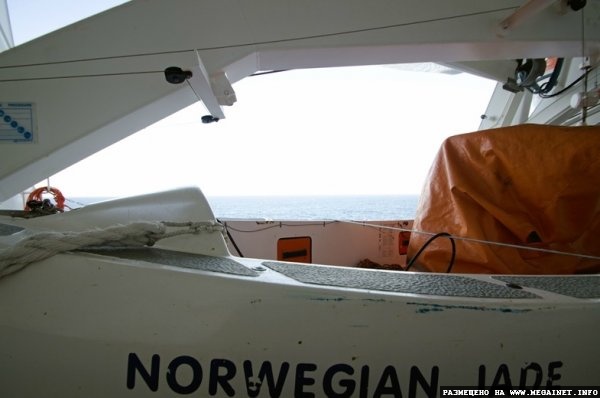 Круизный лайнер Norwegian Jade