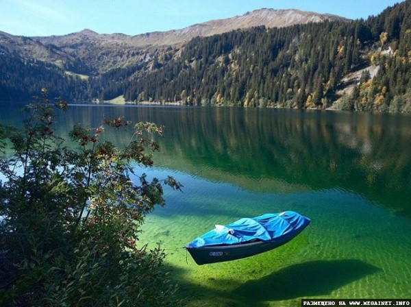 Прозрачная вода или невесомость