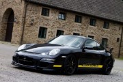 Автомобили марки Porsche в коллекции новых обоев