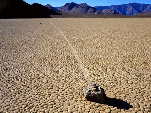 Долина Смерти - долина ползающих камней