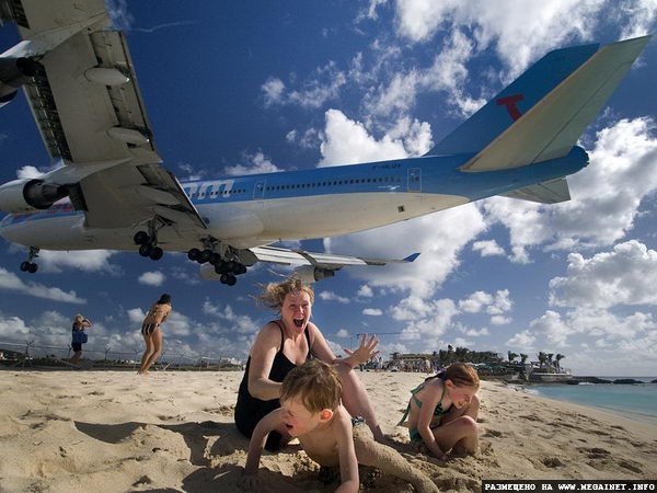 Maho Beach — пляж с самолетами над головой